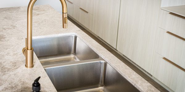 Comprar / Vender Casas Unifamiliares y Chalets en Madrid · con Cocinas de Diseño
