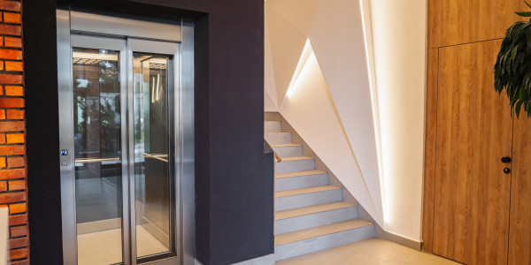 Comprar / Vender Dúplex y Áticos en Chueca · con Ascensor