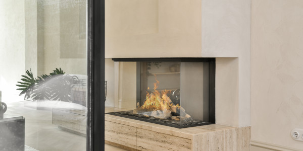 Comprar / Vender Dúplex y Áticos en Chueca · con Chimenea