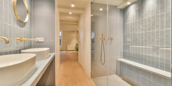 Comprar / Vender Dúplex y Áticos en Chueca · con Baños de Diseño
