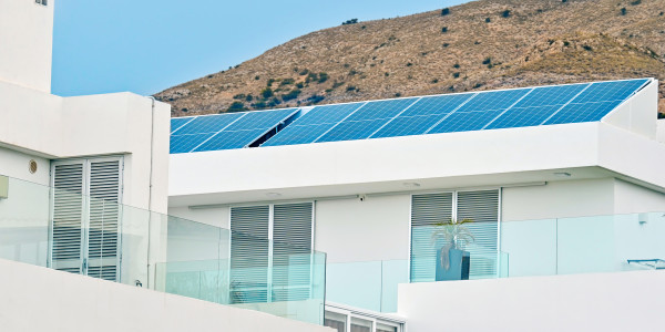 Comprar / Vender Pisos y Plantas Bajas en Carabanchel · con Placas Solares
