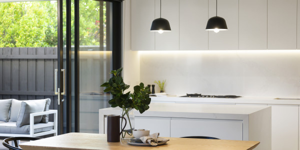 Inversores, Intermediarios, Agentes y Brokers Inmobiliarios en Madrid · Plantas Baja